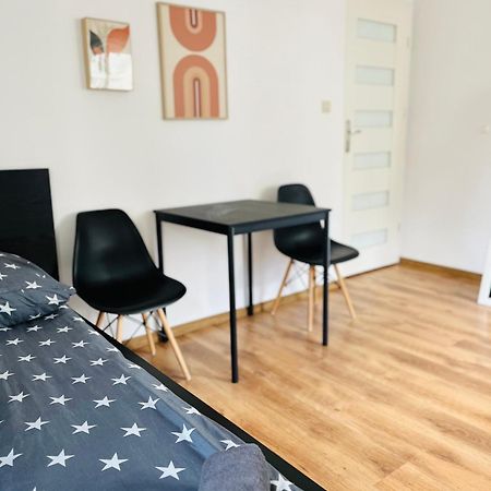 Rooms In Warsaw - C106B المظهر الخارجي الصورة